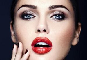 how-wear-red-lipstick-and-smoky-eyes-1-size-3