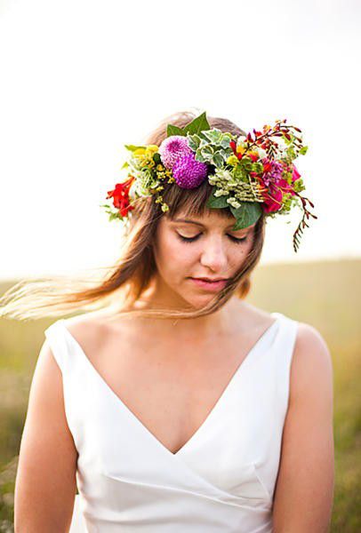 flower-crowns-floral-crowns-wedding-hairstyle-ideas-lush-flower-crown-greenery