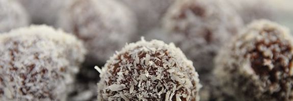 Dates-balls-coconut-575x198