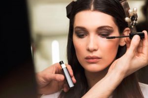 bella-hadid-chanel-makeup-fw16-fashion-show-backstage-beauty-eyeshadow-black-pattern